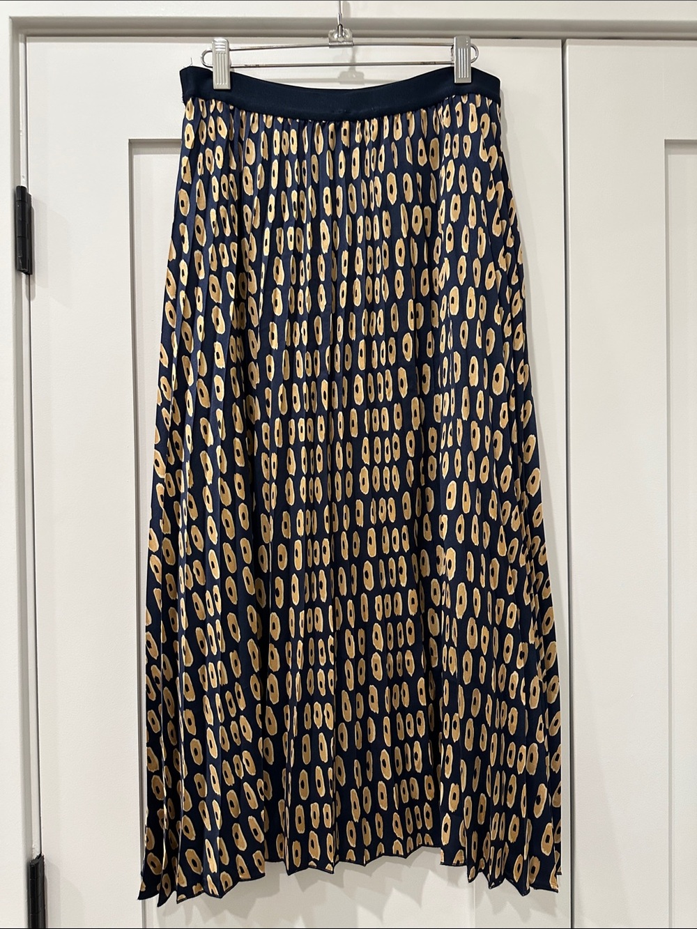 Navy and Tan Printed Pleated Madi Skirt
